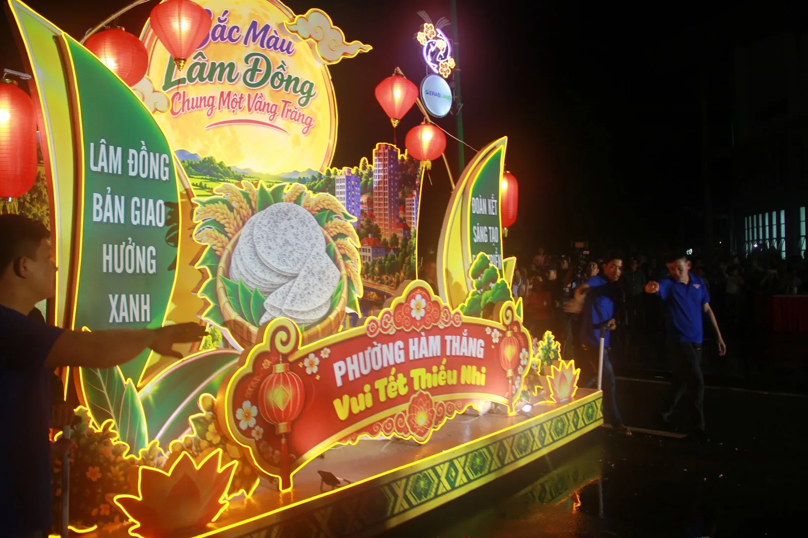 Rước Đèn Trung Thu 2026: 2.200 Lồng Đèn Thắp Sáng Phan Thiết