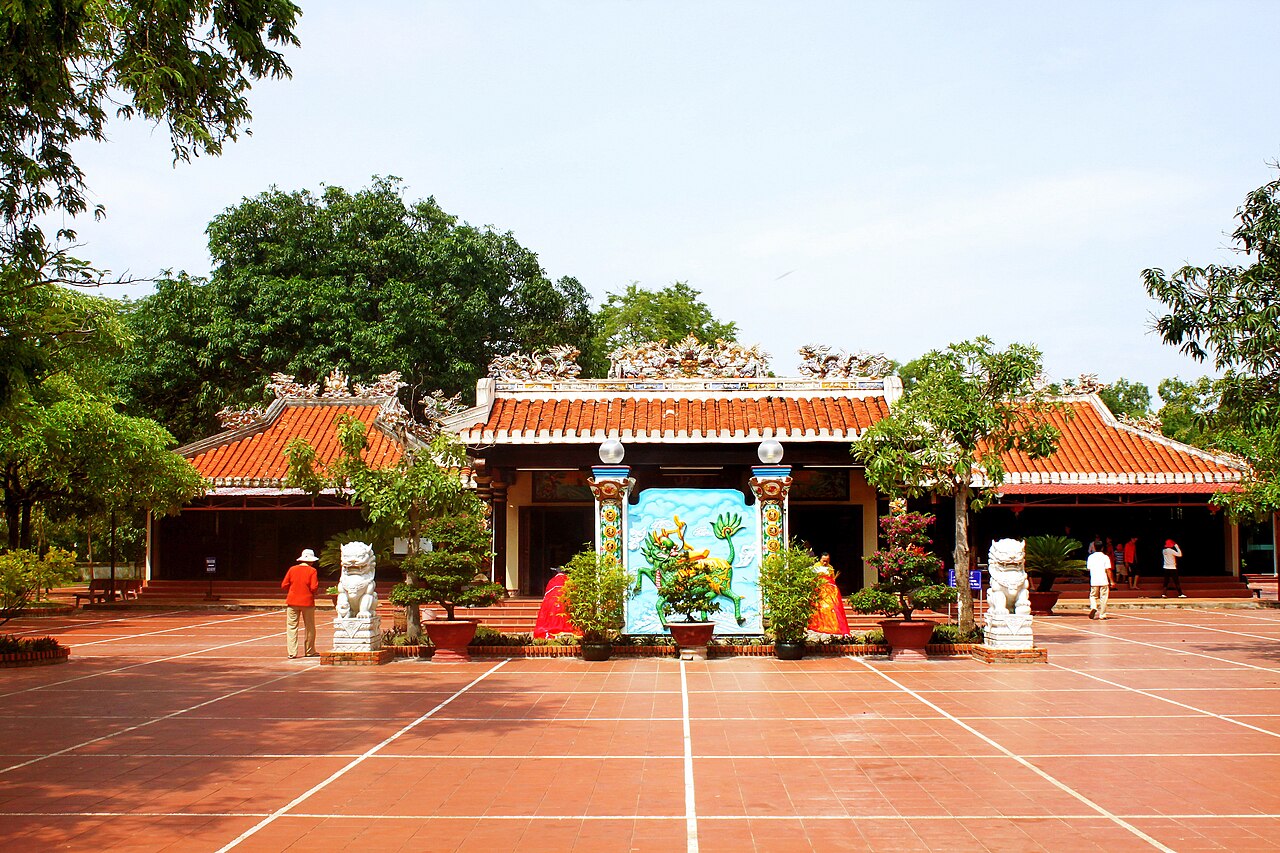 Dinh Thầy Thím La Gi: Di Tích Quốc Gia, Lễ Hội Và Truyền Thuyết Hai Mặt