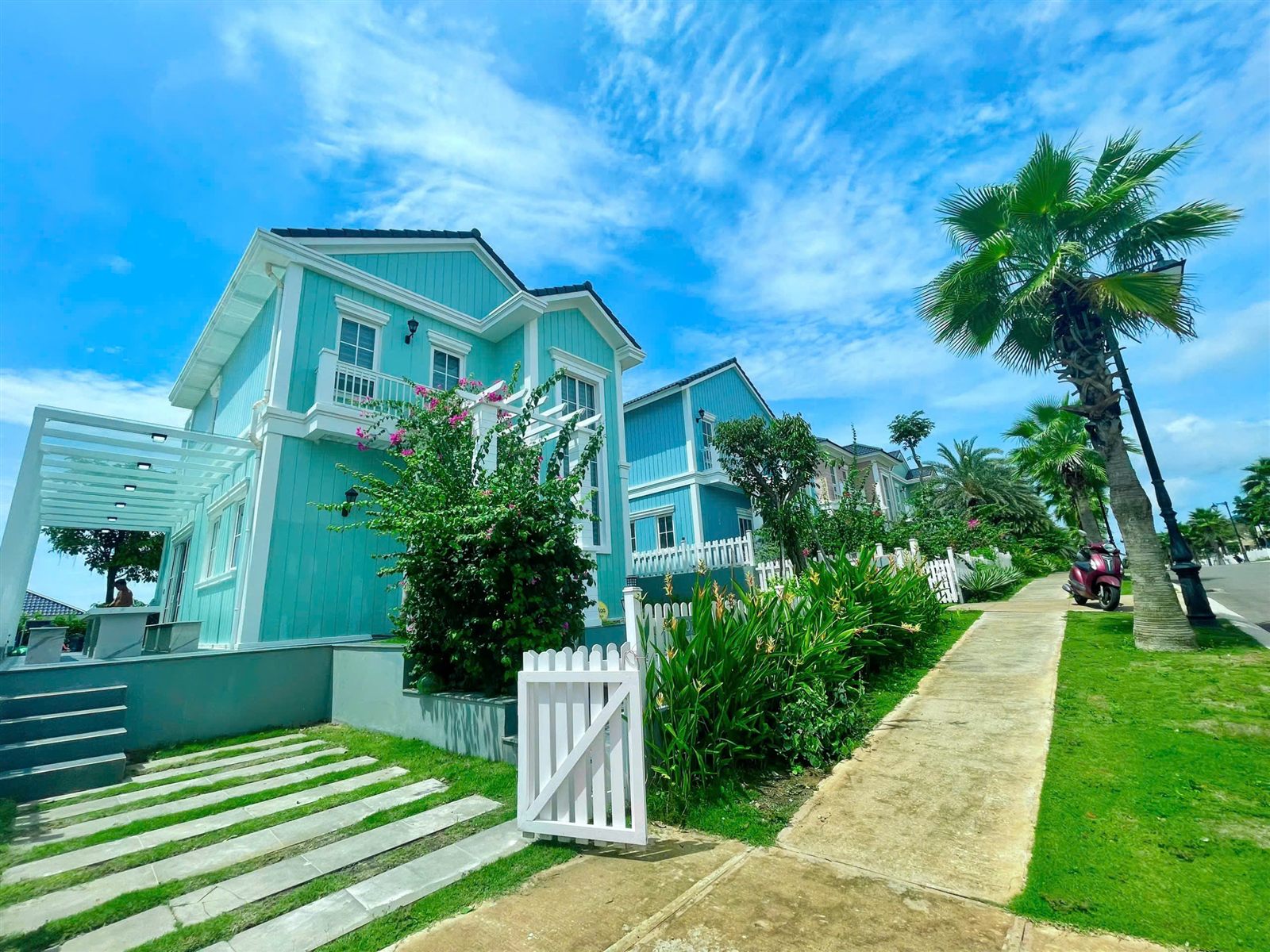 Villa Nắng Vàng — Đơn Lập 4PN Hướng Biển, Sân Vườn BBQ