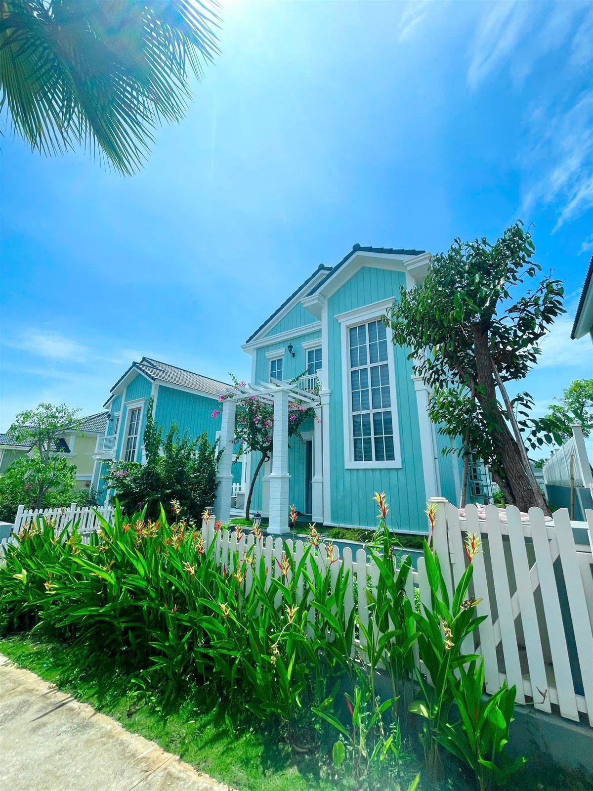 Villa Florida — Song Lập 4PN Phong Cách Mỹ Hướng Biển