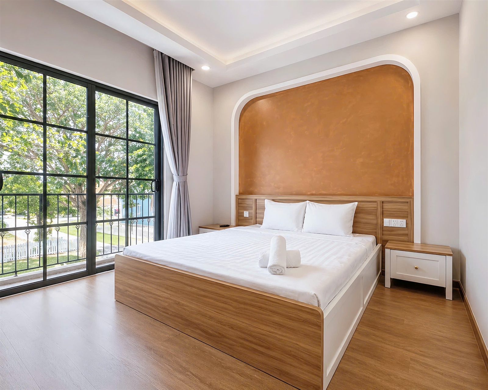 Villa Hoàng Gia — Song Lập 4PN Rộng 200m² Khu 7 — ảnh 3